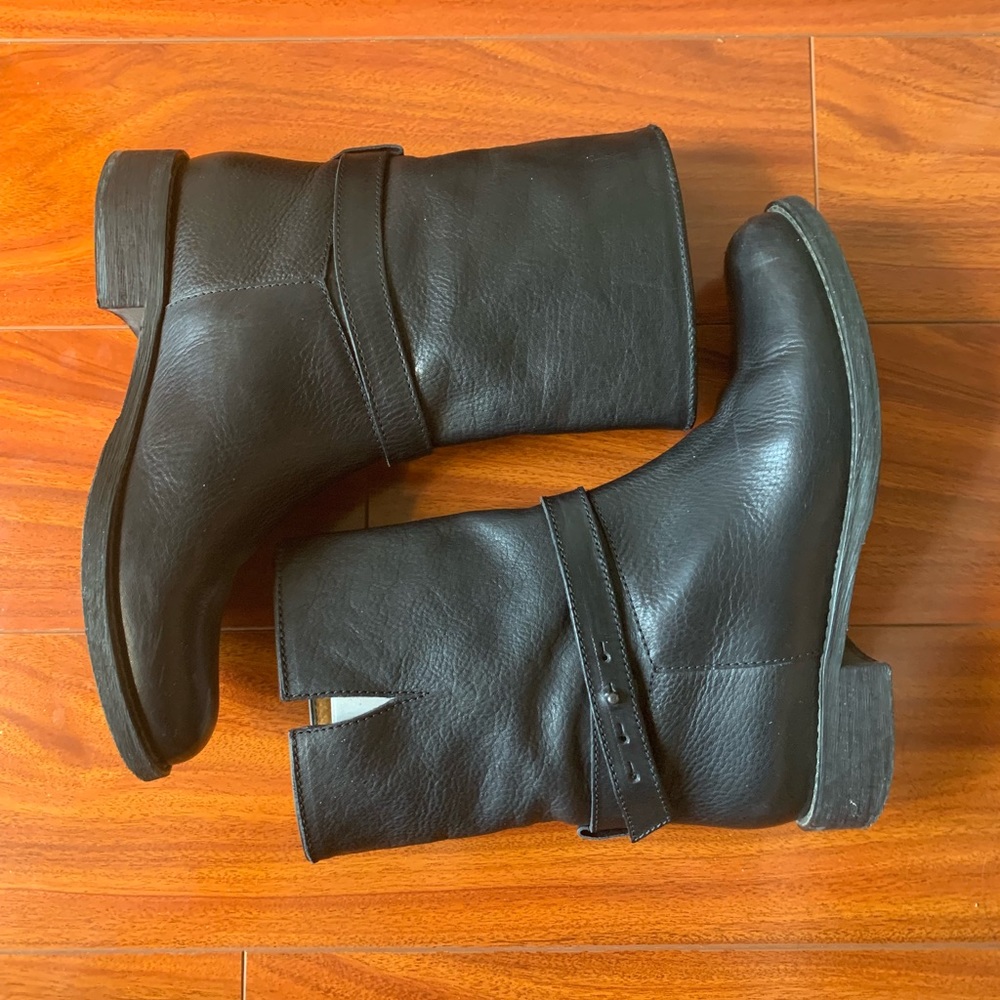 Madewell black biker boots